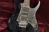 Ibanez Steve Vai JEM-7DBK-1.jpg